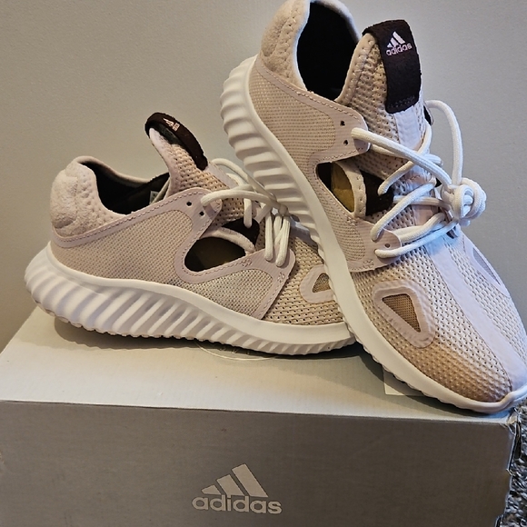 adidas Shoes - NWOT Adidas Bounce Run Lux Running Shoes
